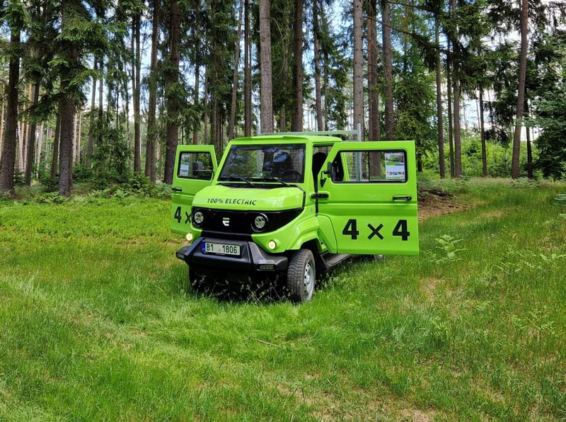 Ideálne vozidlo pre údržbu miest a obcí? Elektromobil EVUM aCar!